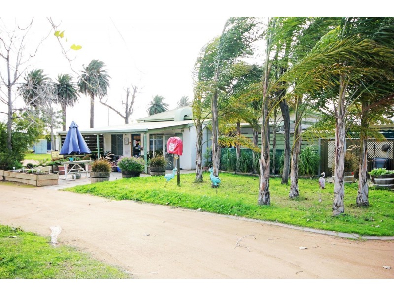 7 Cureton Avenue, Nichols Point VIC 3501