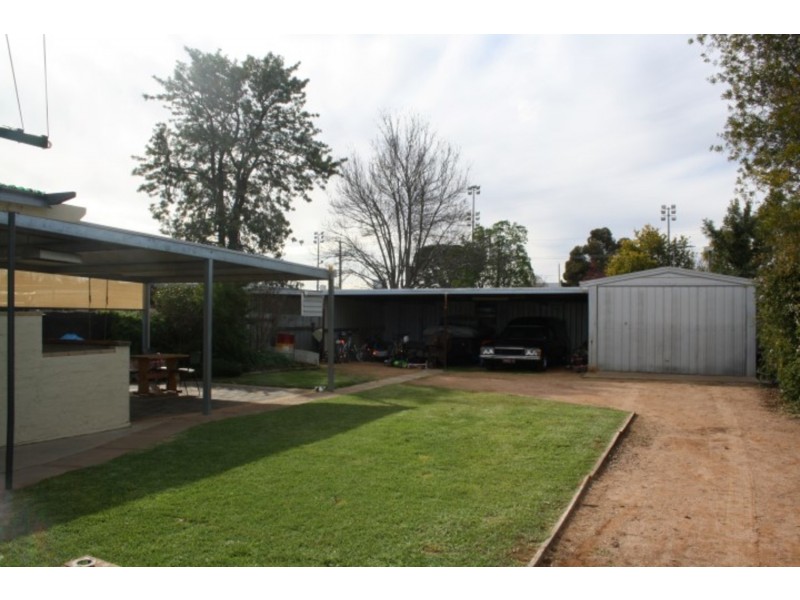 4 Victoria Court, Mildura VIC 3500