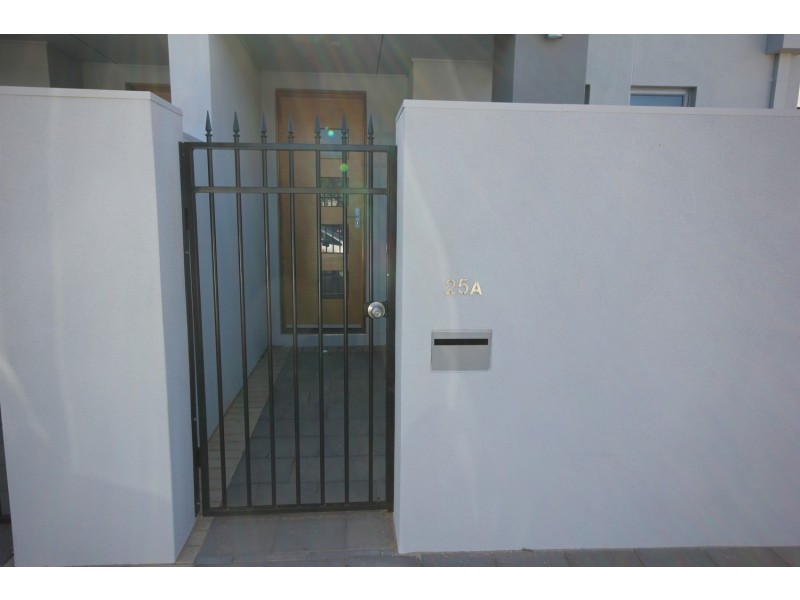 25a Pine Avenue, Mildura VIC 3500