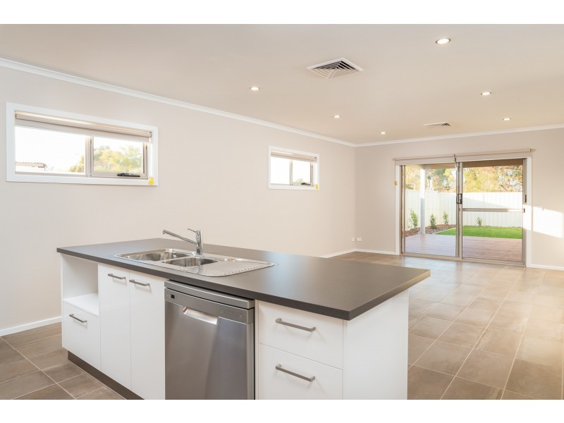 16 Kossman Court, Irymple VIC 3498