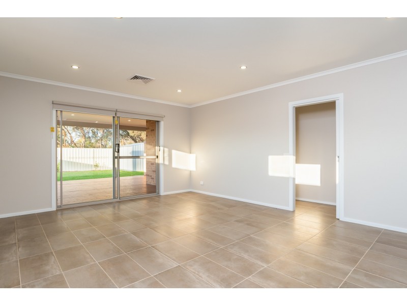 16 Kossman Court, Irymple VIC 3498