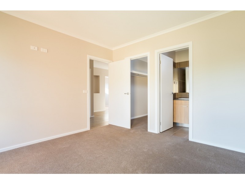 16 Kossman Court, Irymple VIC 3498