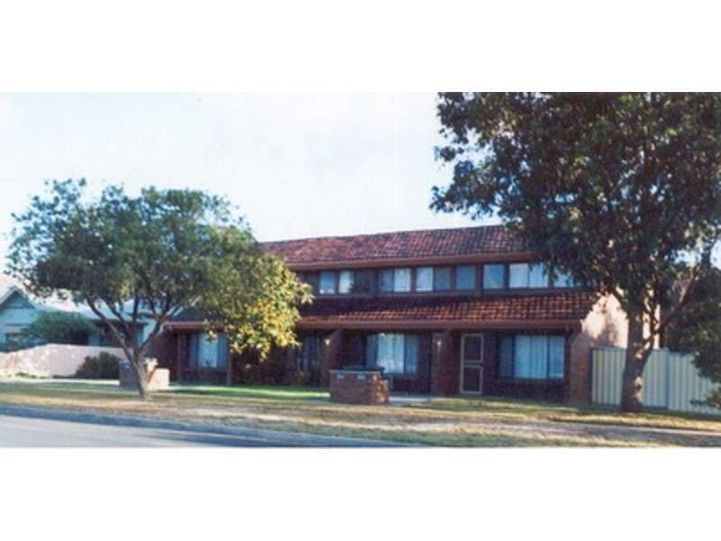 1/2 Cameron Avenue, Mildura VIC 3500