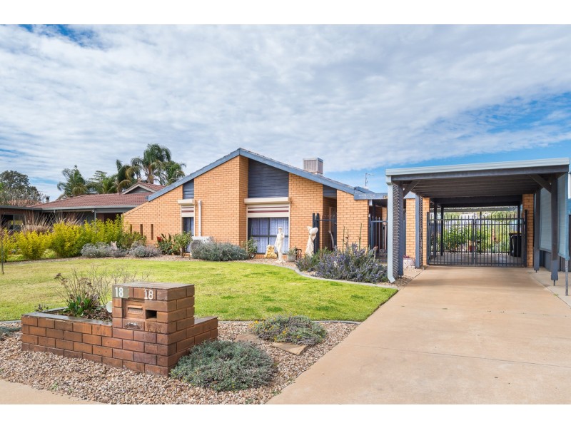 18 Acacia Drive, Mildura VIC 3500