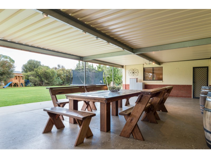 19 The Cobb & Co Way, Gol Gol NSW 2738