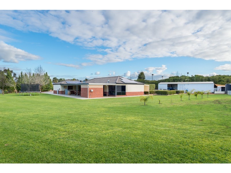 19 The Cobb & Co Way, Gol Gol NSW 2738