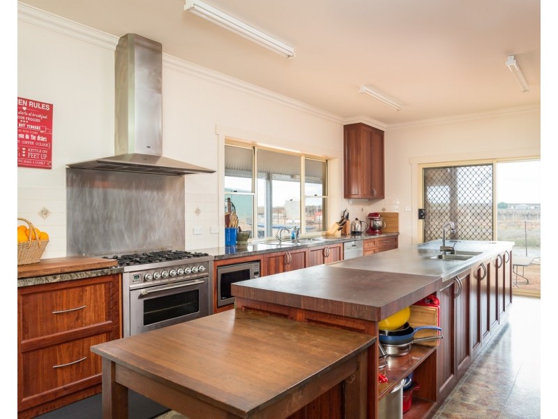 162 Scout Hall Road, Red Cliffs VIC 3496