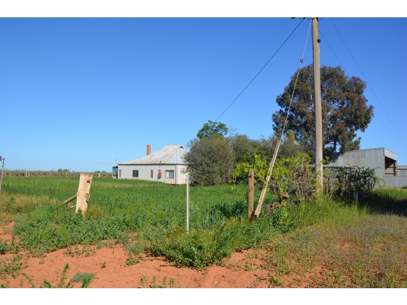 5 Kuhanez Road, Merbein South VIC 3505