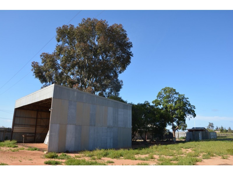 5 Kuhanez Road, Merbein South VIC 3505