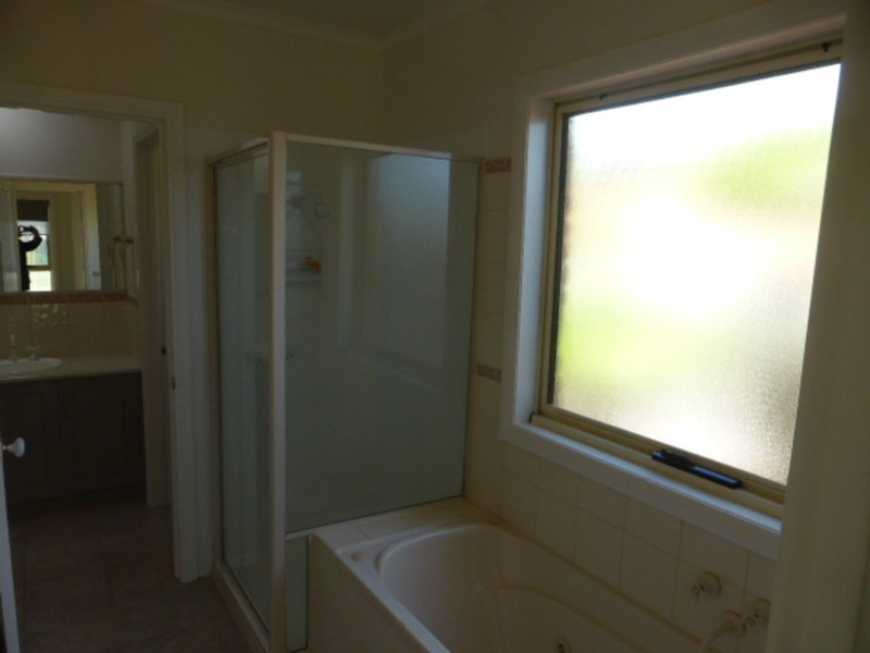 4 Eastwood Drive, Mildura VIC 3500