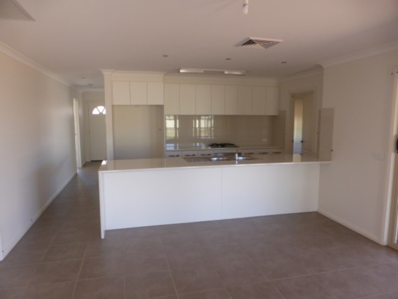19 Ontario Park Drive, Mildura VIC 3500