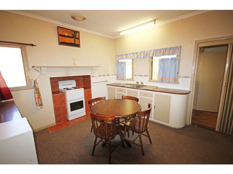 17 Hume Street, Dareton NSW 2717