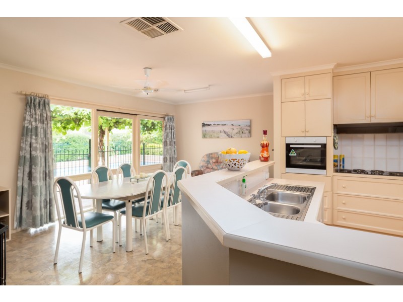8 Massey Close, Mildura VIC 3500