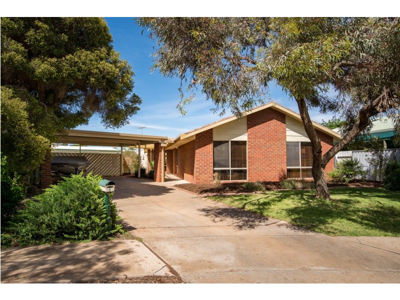 6 Evergreen Court, Mildura VIC 3500