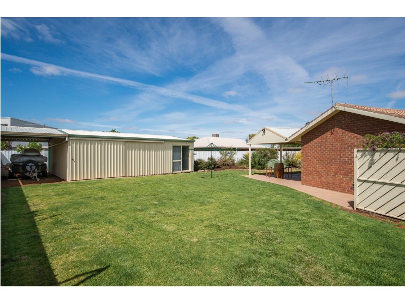 6 Evergreen Court, Mildura VIC 3500