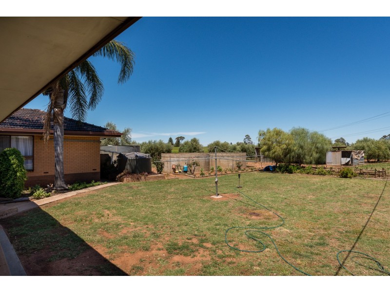 4 Tulloch Road, Red Cliffs VIC 3496