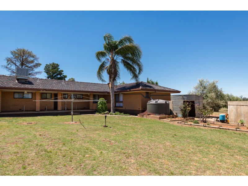 4 Tulloch Road, Red Cliffs VIC 3496