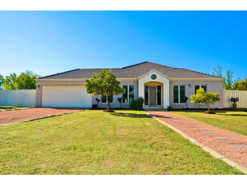 3 Pamela Court, Gol Gol NSW 2738