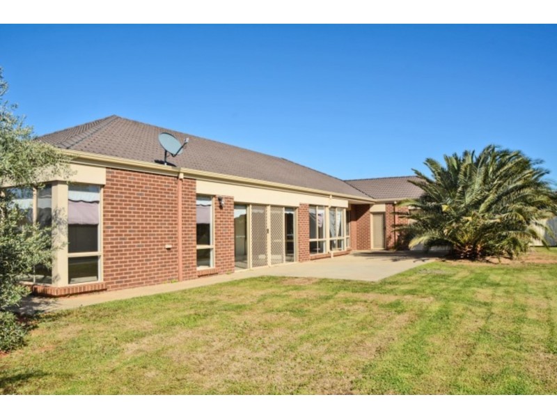 3 Pamela Court, Gol Gol NSW 2738