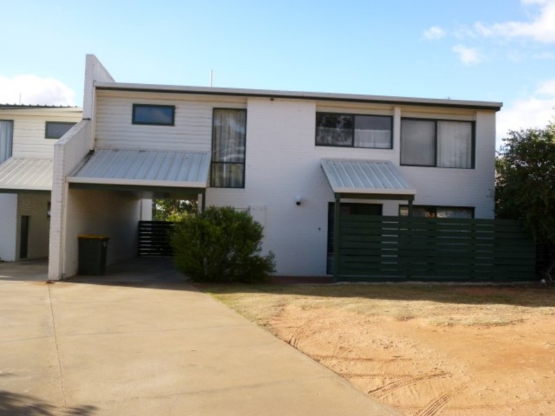 2C Hillcrest Close, Mildura VIC 3500