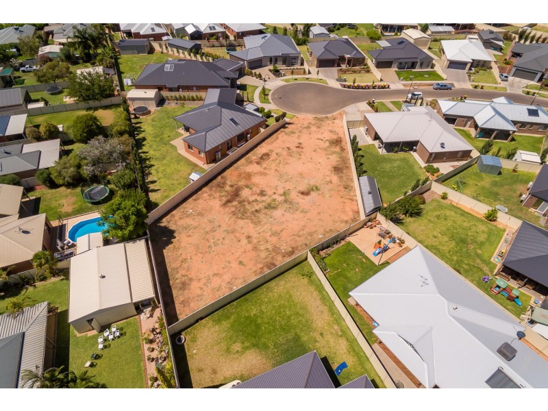 4 Miles Court, Mildura VIC 3500