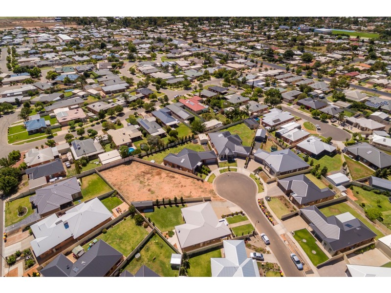 4 Miles Court, Mildura VIC 3500