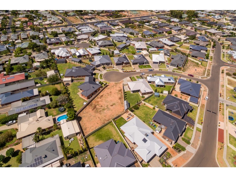4 Miles Court, Mildura VIC 3500