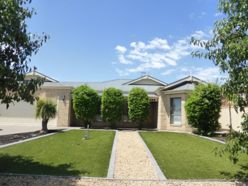 17 Heidi Court, Mildura VIC 3500