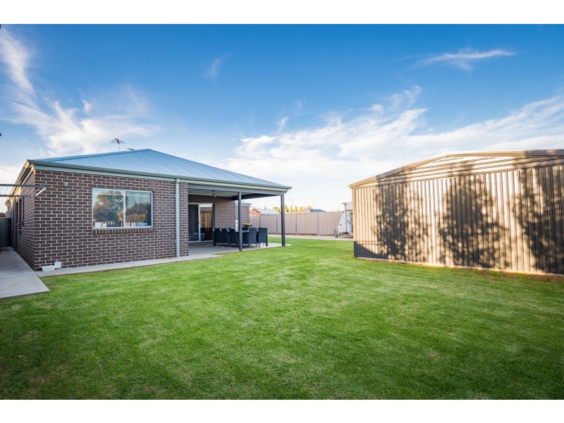 2 Lever Jary Court, Red Cliffs VIC 3496