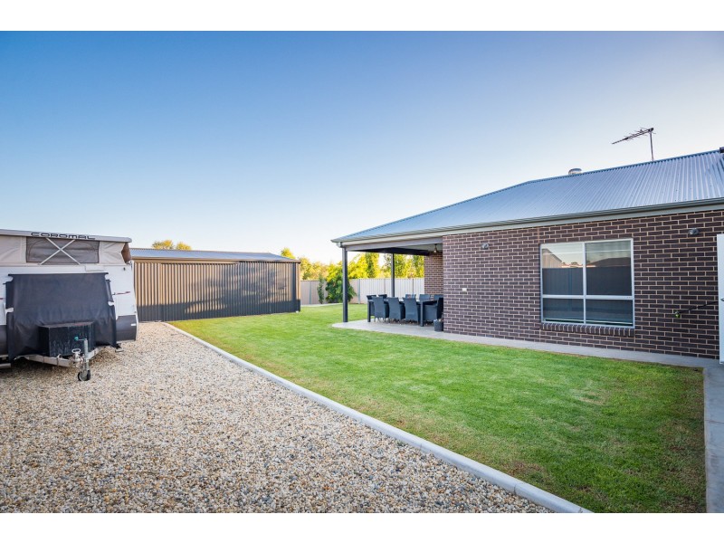 2 Lever Jary Court, Red Cliffs VIC 3496