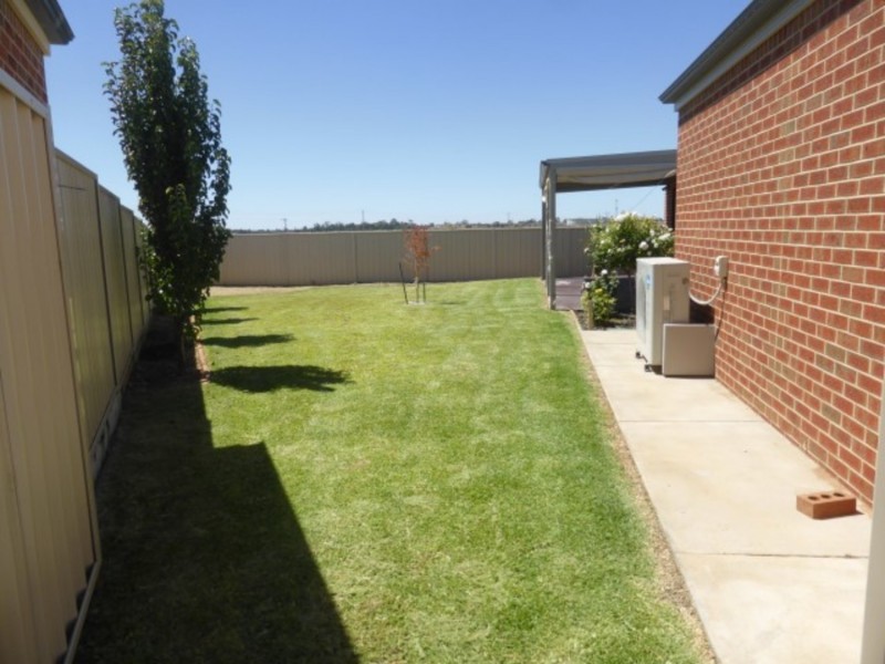 5 Renshinkan Court, Mildura VIC 3500
