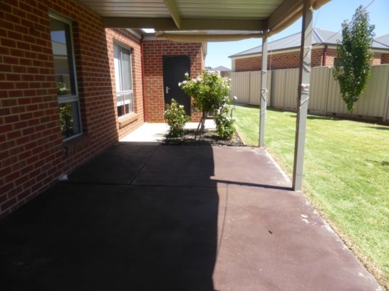 5 Renshinkan Court, Mildura VIC 3500