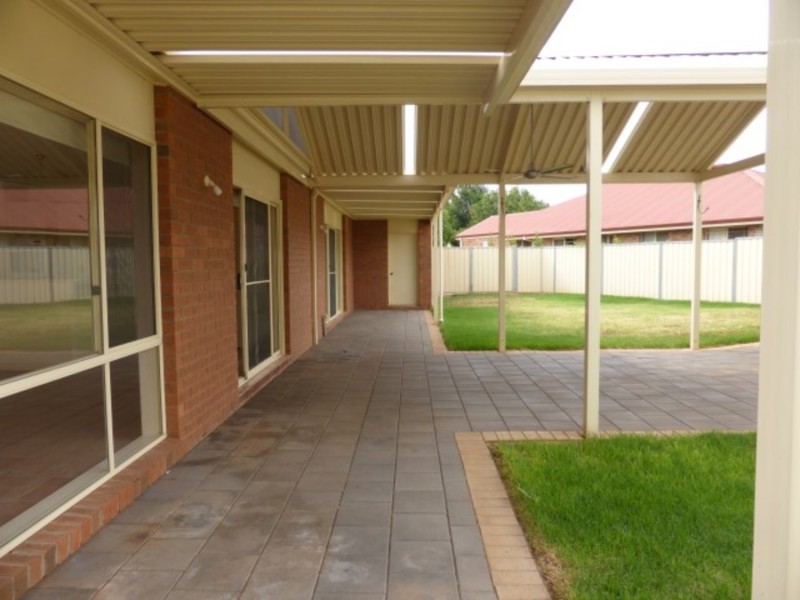 6 Crockett Court, Mildura VIC 3500