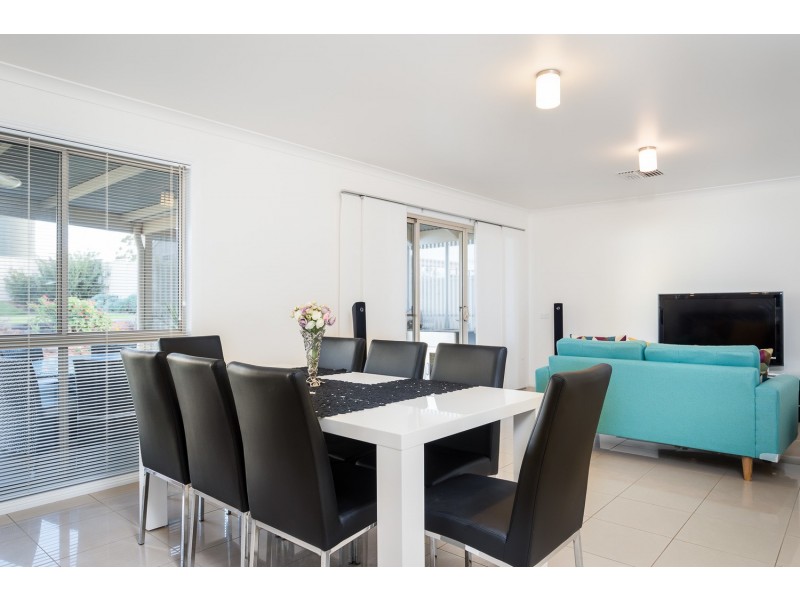 74 Summer Drive, Buronga NSW 2739