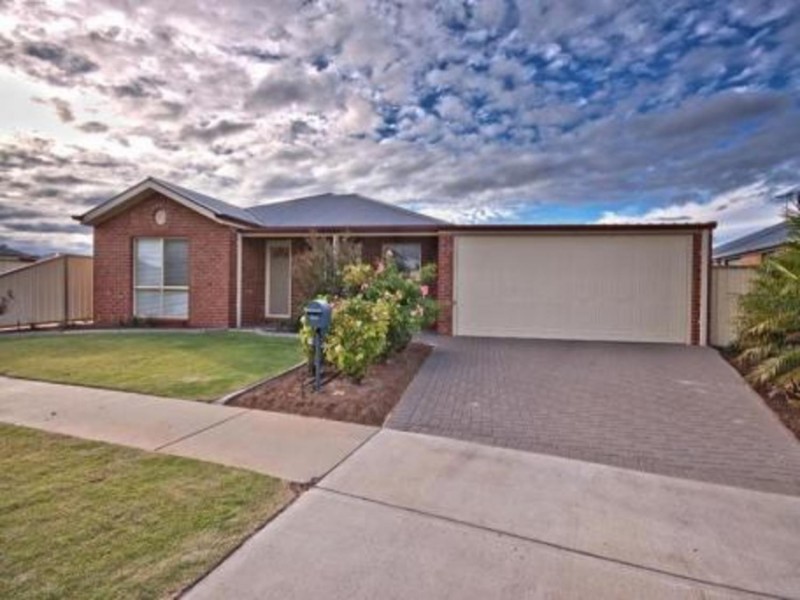 10 Darlington Parade, Mildura VIC 3500