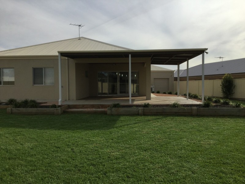 13 Lakeview Court, Mildura VIC 3500