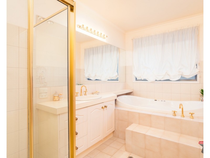 2 Yanina Close, Mildura VIC 3500