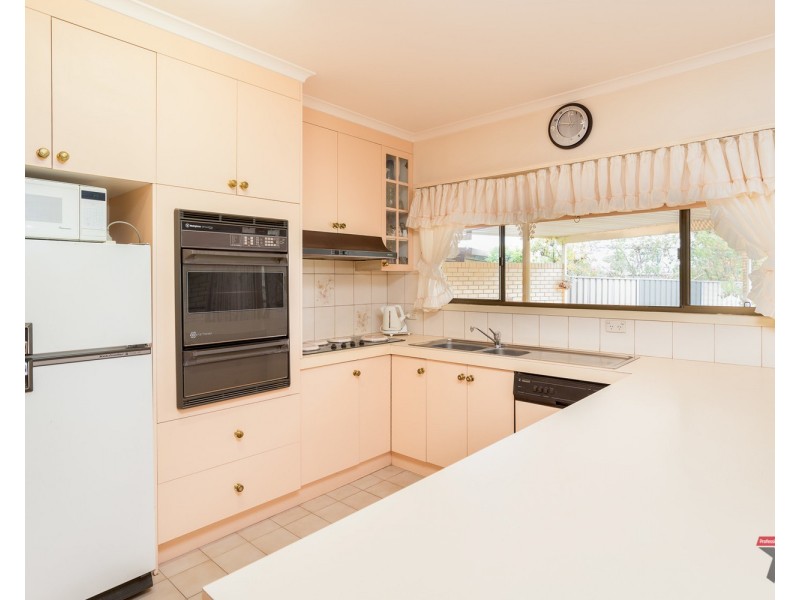 2 Yanina Close, Mildura VIC 3500