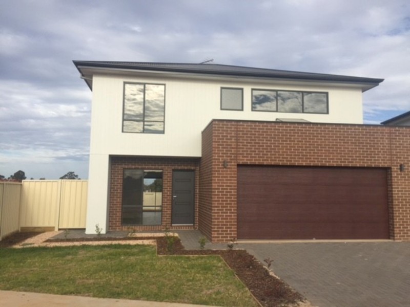 4/9 Toorak Drive, Irymple VIC 3498