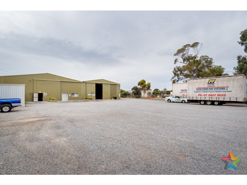 731-733 Koorlong Avenue, Irymple VIC 3498
