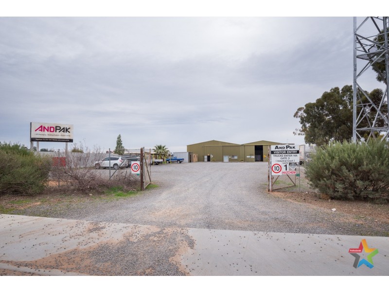 731-733 Koorlong Avenue, Irymple VIC 3498