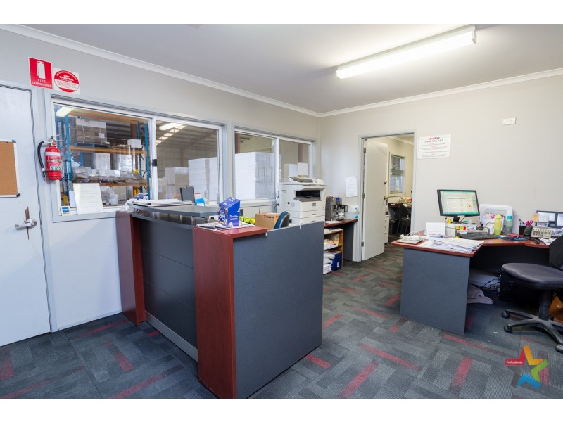 731-733 Koorlong Avenue, Irymple VIC 3498