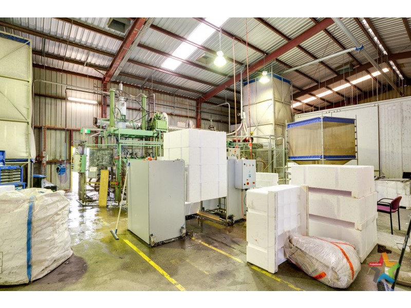 731-733 Koorlong Avenue, Irymple VIC 3498