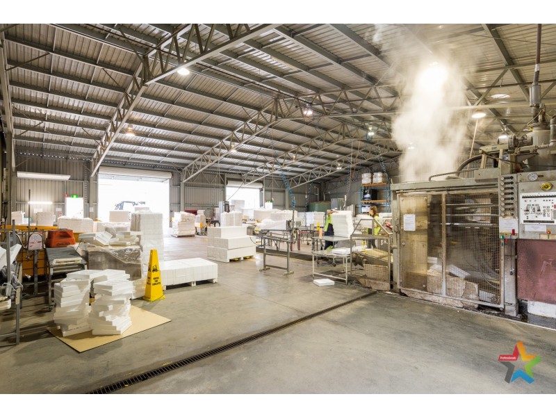 731-733 Koorlong Avenue, Irymple VIC 3498