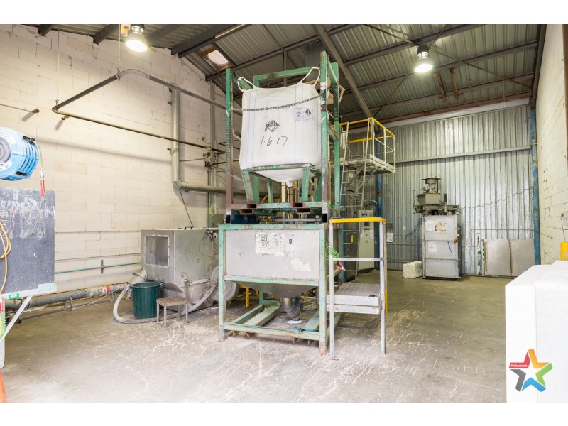 731-733 Koorlong Avenue, Irymple VIC 3498