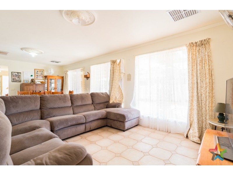 26 Armstrong Avenue, Wentworth NSW 2648