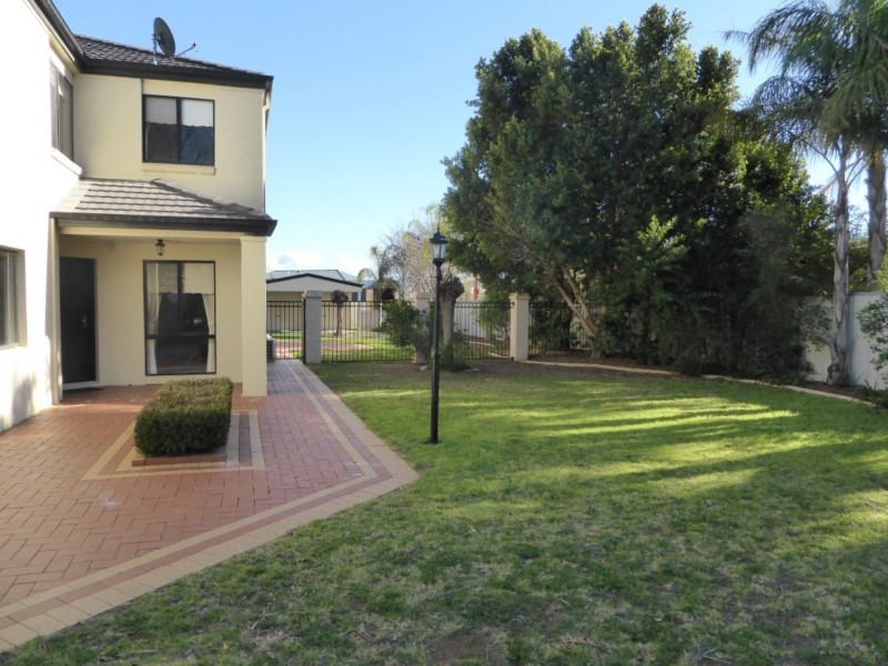 1 Cambridge Terrace, Mildura VIC 3500