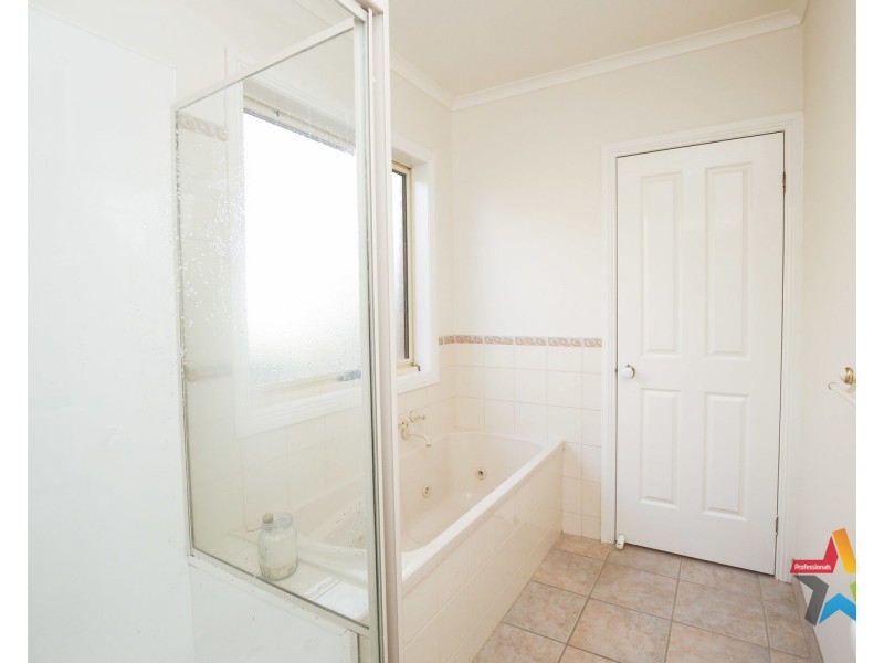 4 Eastwood Drive, Mildura VIC 3500