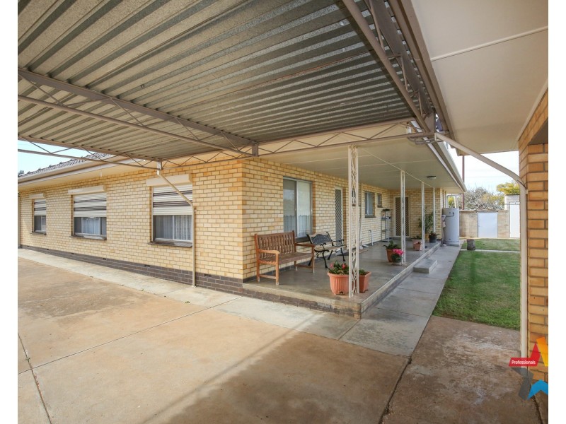 1 Murray Avenue, Red Cliffs VIC 3496