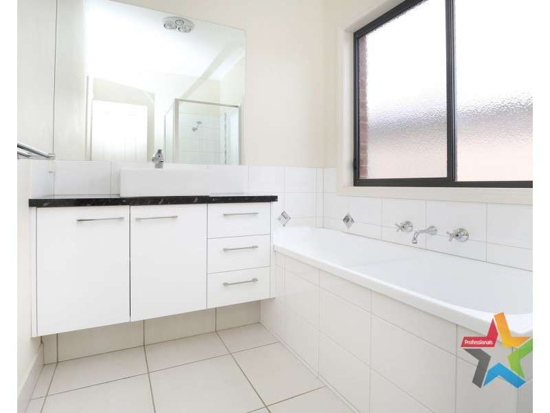 11 Renshinkan Court, Mildura VIC 3500